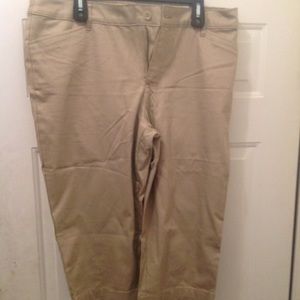 Plus size 16 St. John's Bay tan capris
